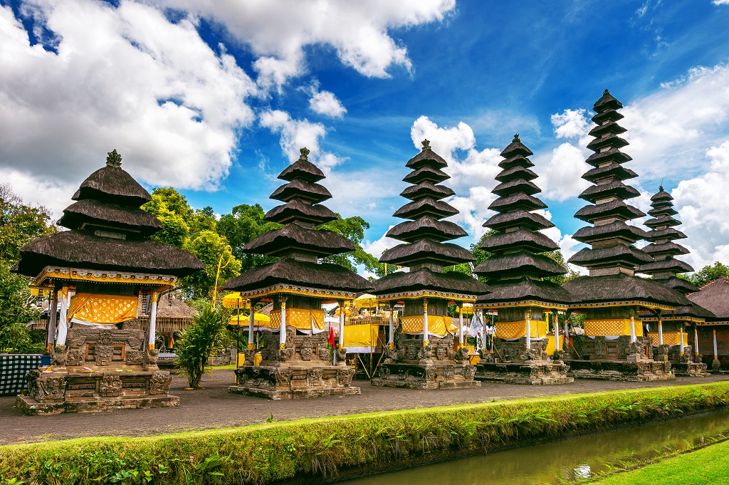 pura-taman-ayun-temple-in-bali-indonesia.jpg